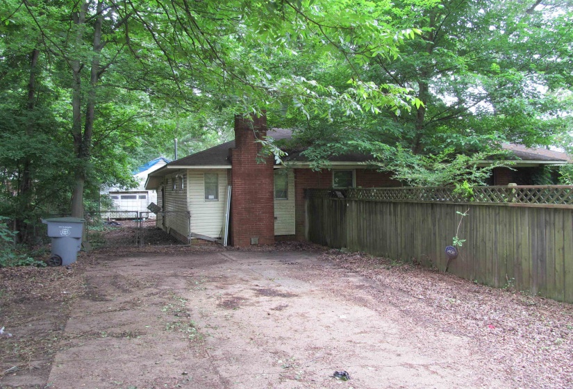 1655 PAULLUS AVE, Memphis, Tennessee 38127, 3 Bedrooms Bedrooms, 6 Rooms Rooms,1.1 BathroomsBathrooms,Residential,For Sale,PAULLUS,10222703