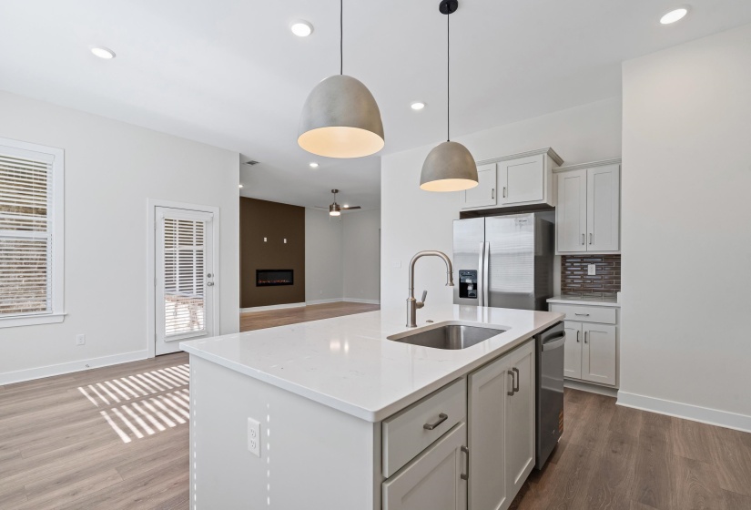 8 TULIP CV, Munford, Tennessee 38058, 5 Bedroom Bedrooms, 7 Room Rooms,2.1 BathroomBathrooms,Residential,For Sale,TULIP,0,10222704