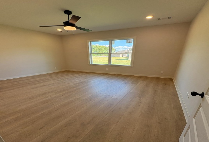 8 TULIP CV, Munford, Tennessee 38058, 5 Bedroom Bedrooms, 7 Room Rooms,2.1 BathroomBathrooms,Residential,For Sale,TULIP,0,10222704