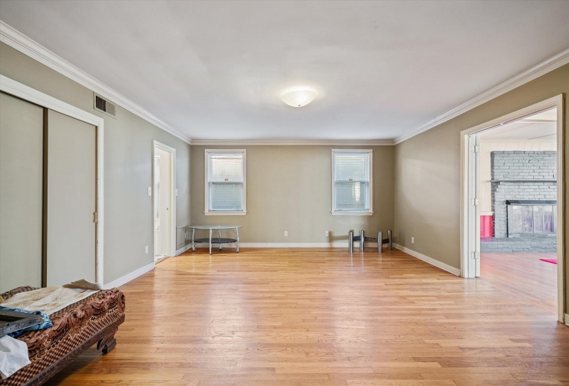 204 STONEWALL ST, Memphis, Tennessee 38112, 4 Bedrooms Bedrooms, 10 Rooms Rooms,3.1 BathroomsBathrooms,Residential,For Sale,STONEWALL,10222711