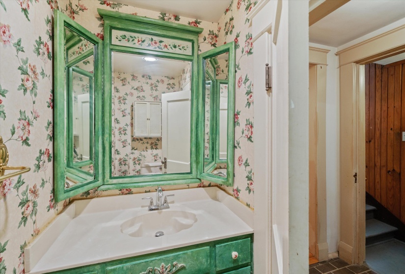 204 STONEWALL ST, Memphis, Tennessee 38112, 4 Bedrooms Bedrooms, 10 Rooms Rooms,3.1 BathroomsBathrooms,Residential,For Sale,STONEWALL,10222711