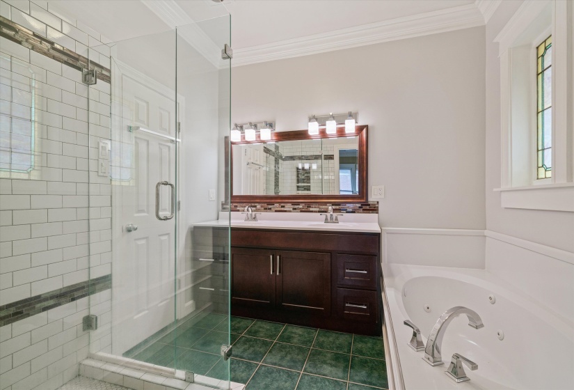 204 STONEWALL ST, Memphis, Tennessee 38112, 4 Bedrooms Bedrooms, 10 Rooms Rooms,3.1 BathroomsBathrooms,Residential,For Sale,STONEWALL,10222711
