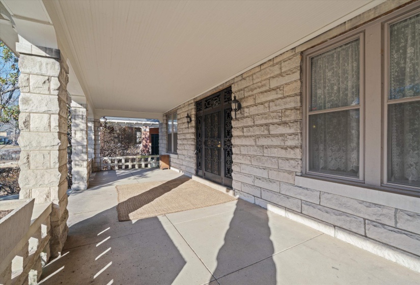 204 STONEWALL ST, Memphis, Tennessee 38112, 4 Bedrooms Bedrooms, 10 Rooms Rooms,3.1 BathroomsBathrooms,Residential,For Sale,STONEWALL,10222711