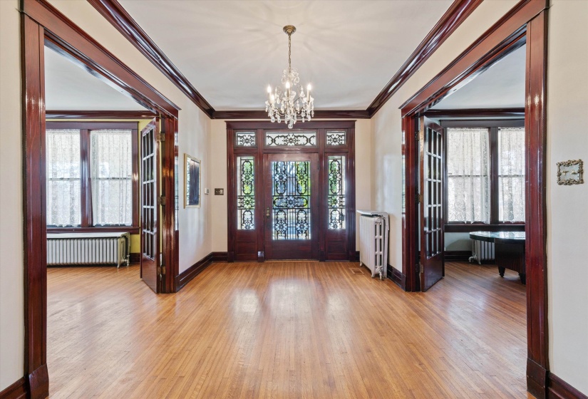 204 STONEWALL ST, Memphis, Tennessee 38112, 4 Bedrooms Bedrooms, 10 Rooms Rooms,3.1 BathroomsBathrooms,Residential,For Sale,STONEWALL,10222711