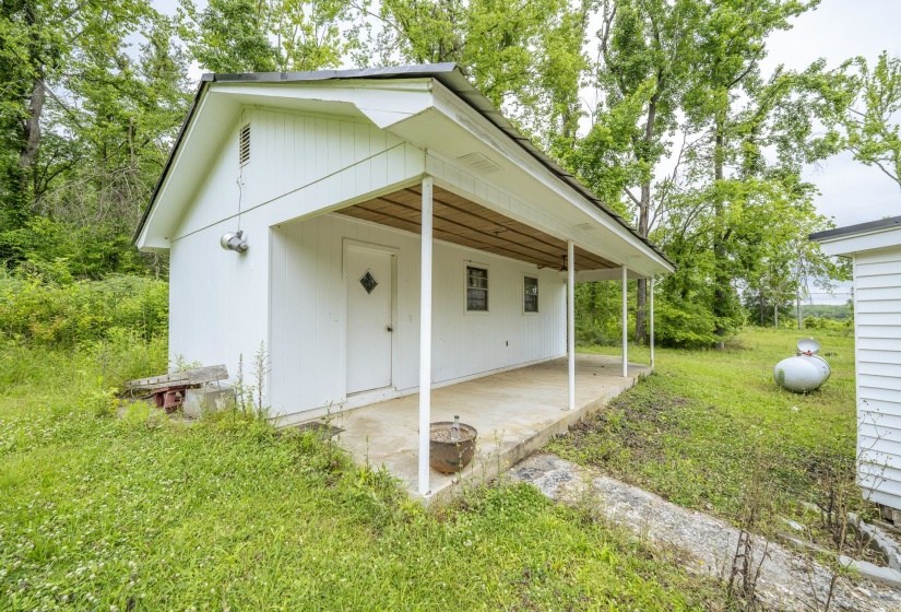 2975 HWY 22 S HWY, Michie, Tennessee 38357, 3 Bedroom Bedrooms, 6 Room Rooms,2 BathroomBathrooms,Residential,For Sale,HWY 22 S,0,10222717