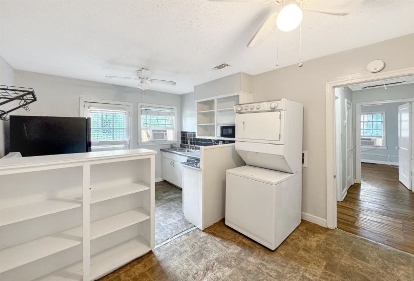 378 WILLETT ST, Memphis, Tennessee 38112, 1 Bedroom Bedrooms, ,1 BathroomBathrooms,Duplexes,For Sale,WILLETT,10222762