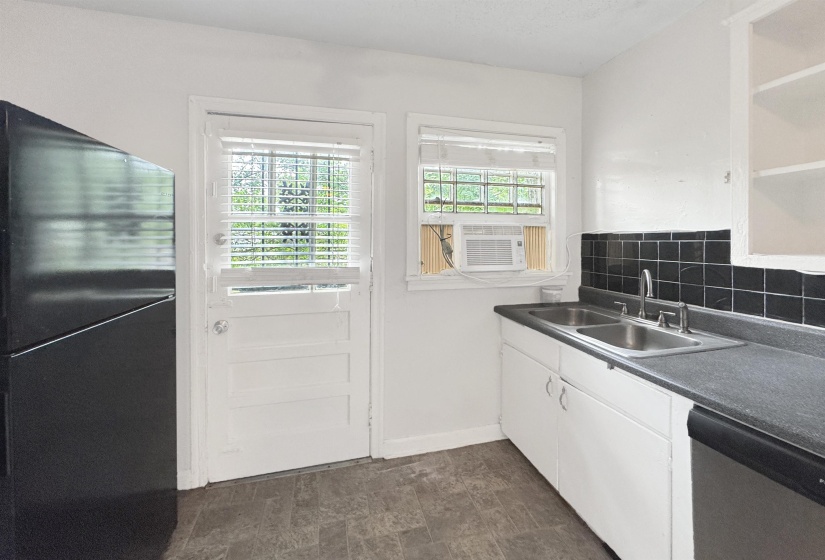 378 WILLETT ST, Memphis, Tennessee 38112, 1 Bedroom Bedrooms, ,1 BathroomBathrooms,Duplexes,For Sale,WILLETT,10222762