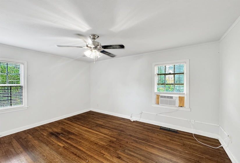 378 WILLETT ST, Memphis, Tennessee 38112, 1 Bedroom Bedrooms, ,1 BathroomBathrooms,Duplexes,For Sale,WILLETT,10222762