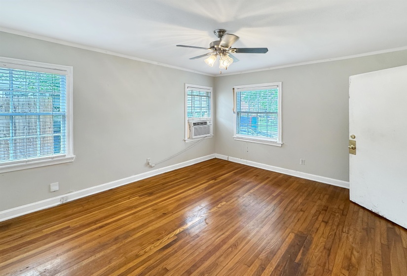 378 WILLETT ST, Memphis, Tennessee 38112, 1 Bedroom Bedrooms, ,1 BathroomBathrooms,Duplexes,For Sale,WILLETT,10222762