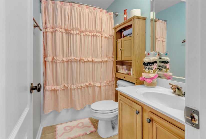 310 WHISPERING MEADOWS DR, Oakland, Tennessee 38060, 5 Bedroom Bedrooms, 9 Room Rooms,3 BathroomBathrooms,Residential,For Sale,WHISPERING MEADOWS,0,10222725