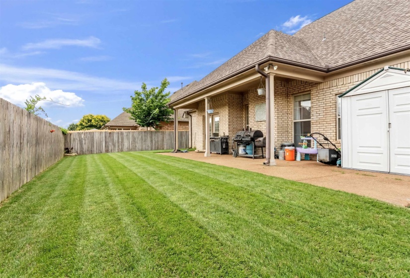310 WHISPERING MEADOWS DR, Oakland, Tennessee 38060, 5 Bedroom Bedrooms, 9 Room Rooms,3 BathroomBathrooms,Residential,For Sale,WHISPERING MEADOWS,0,10222725