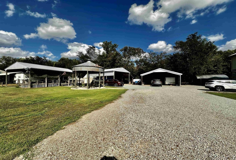 3060 CATFISH LN, Crump, Tennessee 38327, 1 Bedroom Bedrooms, 4 Room Rooms,1 BathroomBathrooms,Residential,For Sale,CATFISH,0,10222727