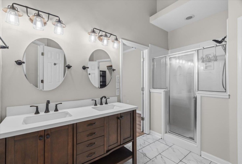 1201 MISTY ISLE DR, Memphis, Tennessee 38103, 3 Bedrooms Bedrooms, 6 Rooms Rooms,2.1 BathroomsBathrooms,Residential,For Sale,MISTY ISLE,10222753