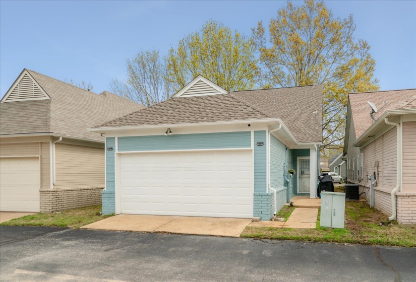 1201 MISTY ISLE DR, Memphis, Tennessee 38103, 3 Bedrooms Bedrooms, 6 Rooms Rooms,2.1 BathroomsBathrooms,Residential,For Sale,MISTY ISLE,10222753