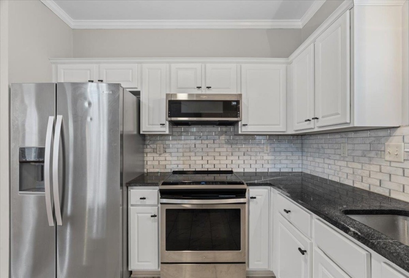 1201 MISTY ISLE DR, Memphis, Tennessee 38103, 3 Bedrooms Bedrooms, 6 Rooms Rooms,2.1 BathroomsBathrooms,Residential,For Sale,MISTY ISLE,10222753