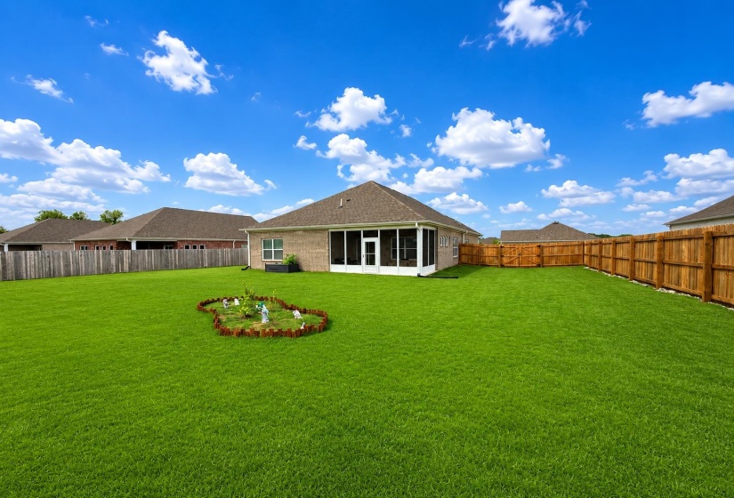 525 AZALEA DR, Somerville, Tennessee 38068, 3 Bedrooms Bedrooms, 8 Rooms Rooms,2 BathroomsBathrooms,Residential,For Sale,AZALEA,10222756