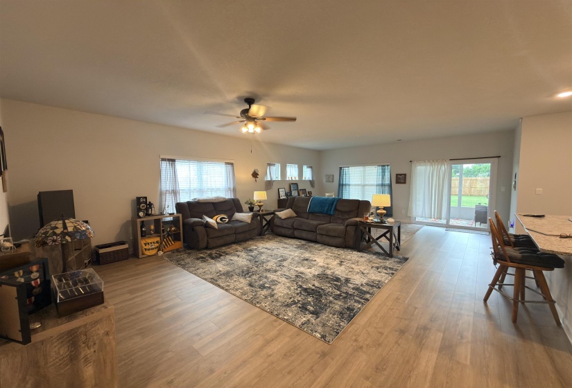 525 AZALEA DR, Somerville, Tennessee 38068, 3 Bedrooms Bedrooms, 8 Rooms Rooms,2 BathroomsBathrooms,Residential,For Sale,AZALEA,10222756