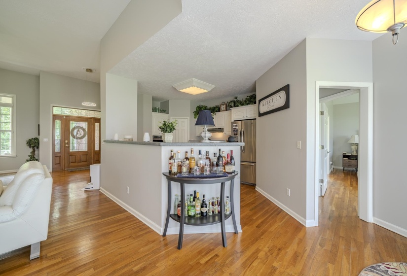135 BETSY DR, Savannah, Tennessee 38372, 3 Bedrooms Bedrooms, 8 Rooms Rooms,2 BathroomsBathrooms,Residential,For Sale,BETSY,10222757