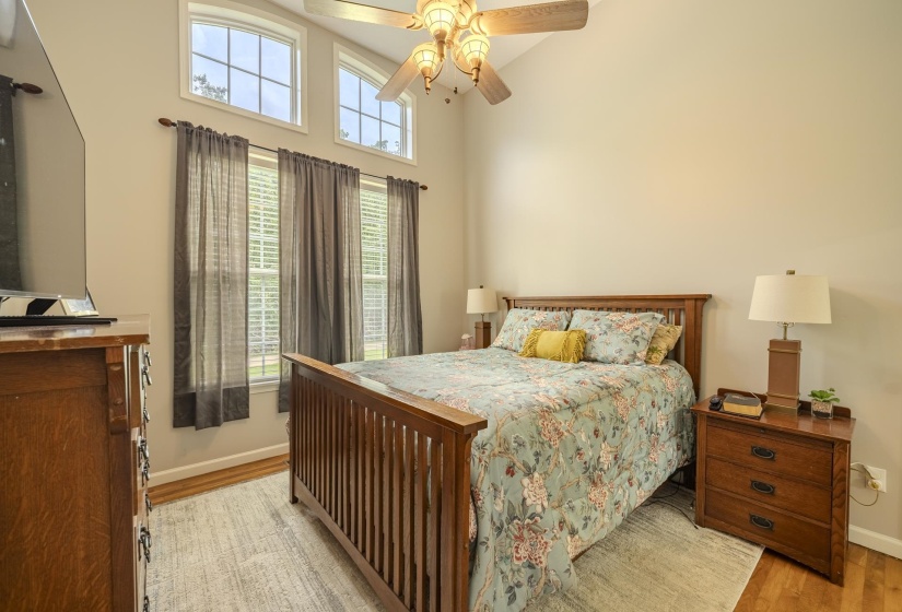 135 BETSY DR, Savannah, Tennessee 38372, 3 Bedrooms Bedrooms, 8 Rooms Rooms,2 BathroomsBathrooms,Residential,For Sale,BETSY,10222757
