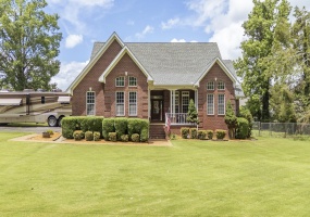 135 BETSY DR, Savannah, Tennessee 38372, 3 Bedrooms Bedrooms, 8 Rooms Rooms,2 BathroomsBathrooms,Residential,For Sale,BETSY,10222757