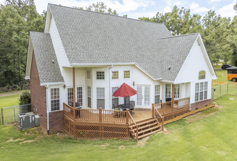 135 BETSY DR, Savannah, Tennessee 38372, 3 Bedrooms Bedrooms, 8 Rooms Rooms,2 BathroomsBathrooms,Residential,For Sale,BETSY,10222757