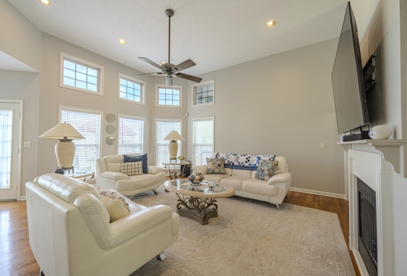 135 BETSY DR, Savannah, Tennessee 38372, 3 Bedrooms Bedrooms, 8 Rooms Rooms,2 BathroomsBathrooms,Residential,For Sale,BETSY,10222757