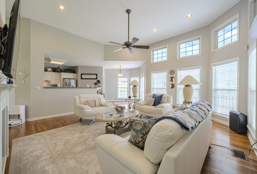 135 BETSY DR, Savannah, Tennessee 38372, 3 Bedrooms Bedrooms, 8 Rooms Rooms,2 BathroomsBathrooms,Residential,For Sale,BETSY,10222757