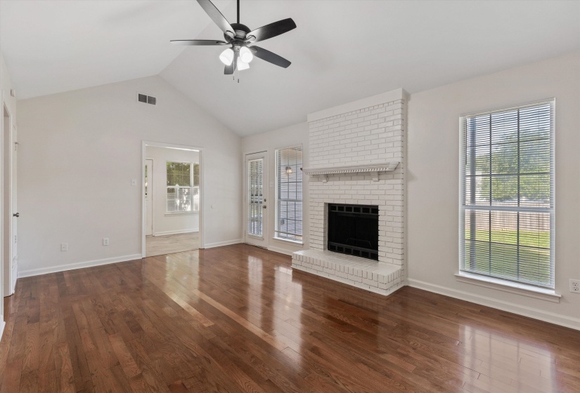 6025 CLOVERLAND CV, Millington, Tennessee 38053, 3 Bedrooms Bedrooms, 6 Rooms Rooms,2 BathroomsBathrooms,Residential,For Sale,CLOVERLAND,10222758