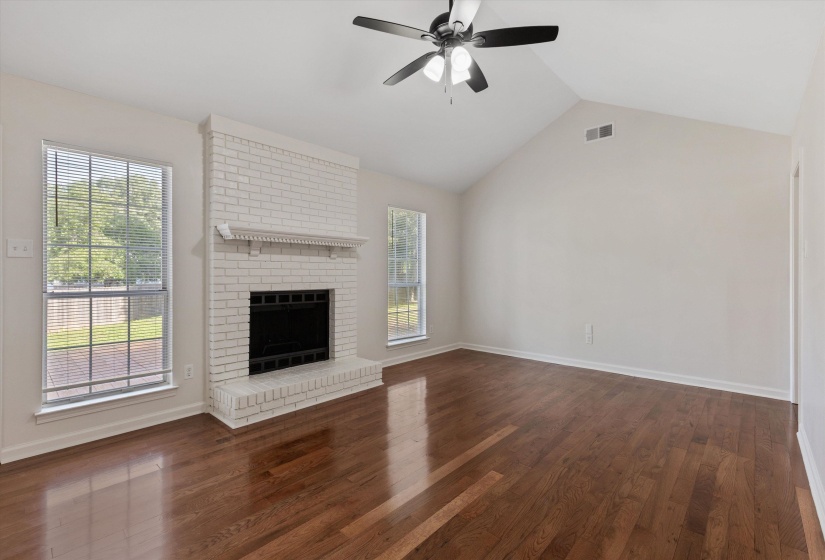6025 CLOVERLAND CV, Millington, Tennessee 38053, 3 Bedrooms Bedrooms, 6 Rooms Rooms,2 BathroomsBathrooms,Residential,For Sale,CLOVERLAND,10222758