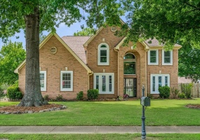 4463 GLENCHASE DR, Bartlett, Tennessee 38135, 4 Bedrooms Bedrooms, 9 Rooms Rooms,2.1 BathroomsBathrooms,Residential,For Sale,GLENCHASE,10222765