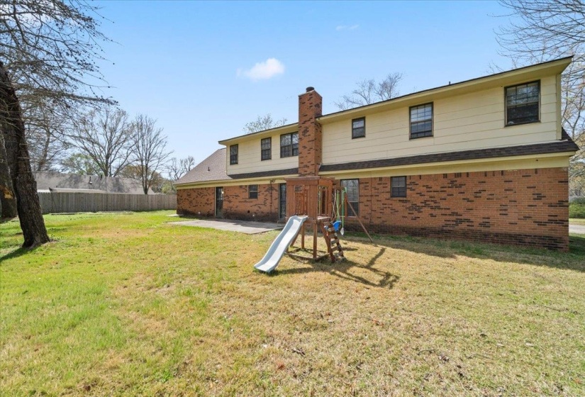 676 HERMITAGE TRAIL DR, Collierville, Tennessee 38017, 4 Bedrooms Bedrooms, 9 Rooms Rooms,2 BathroomsBathrooms,Rental Properties,For Sale,HERMITAGE TRAIL,10222776