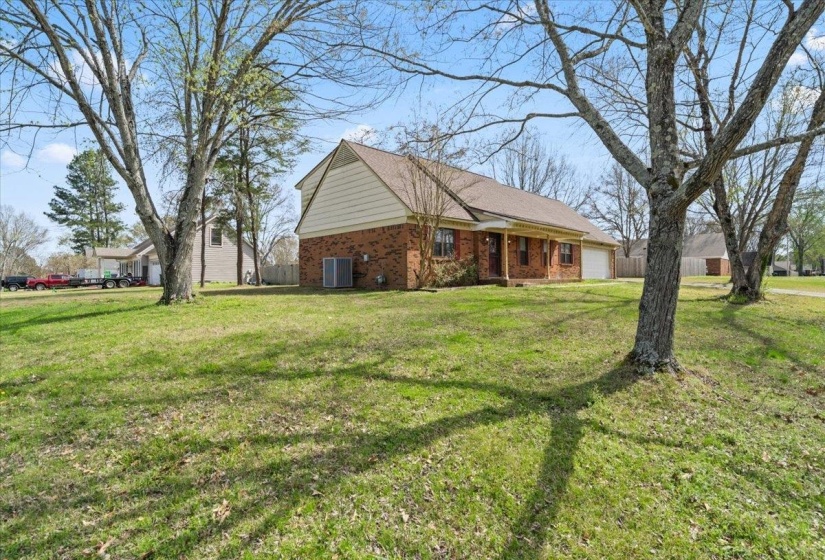 676 HERMITAGE TRAIL DR, Collierville, Tennessee 38017, 4 Bedrooms Bedrooms, 9 Rooms Rooms,2 BathroomsBathrooms,Rental Properties,For Sale,HERMITAGE TRAIL,10222776