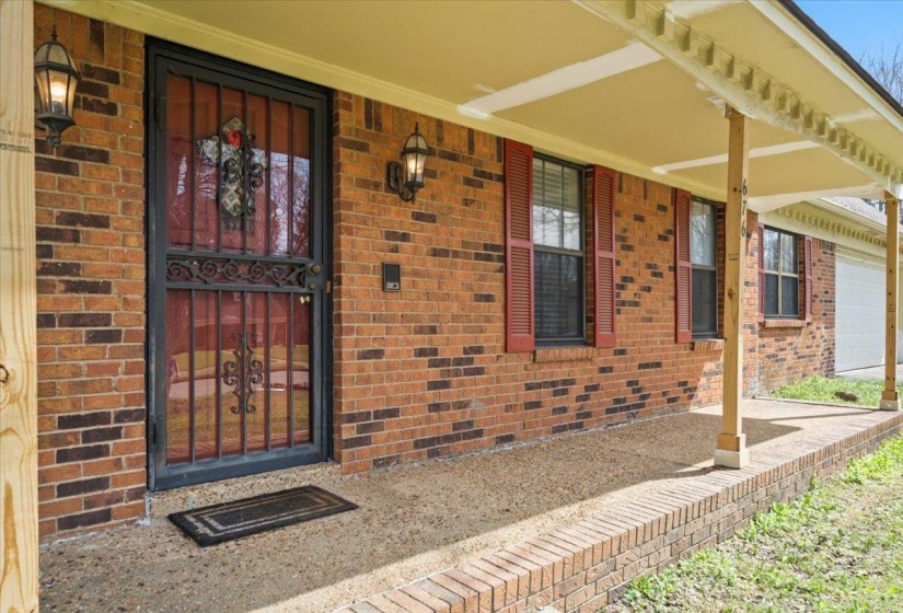 676 HERMITAGE TRAIL DR, Collierville, Tennessee 38017, 4 Bedrooms Bedrooms, 9 Rooms Rooms,2 BathroomsBathrooms,Rental Properties,For Sale,HERMITAGE TRAIL,10222776