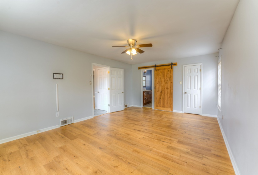 2110 WOODSIDE DR, Germantown, Tennessee 38138, 4 Bedrooms Bedrooms, 8 Rooms Rooms,2.1 BathroomsBathrooms,Residential,For Sale,WOODSIDE,10222767
