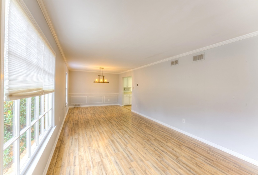 2110 WOODSIDE DR, Germantown, Tennessee 38138, 4 Bedrooms Bedrooms, 8 Rooms Rooms,2.1 BathroomsBathrooms,Residential,For Sale,WOODSIDE,10222767