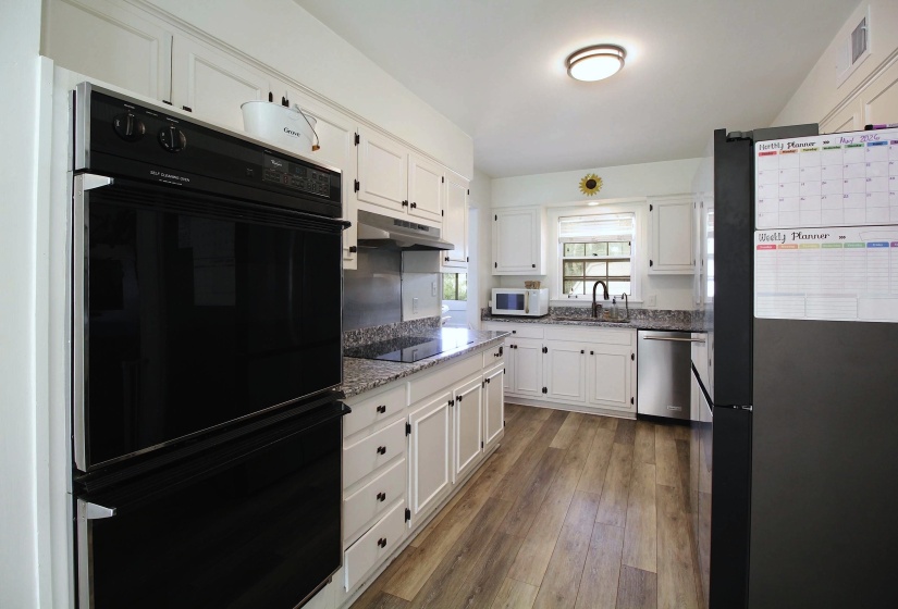 2121 ABERGELDIE DR, Memphis, Tennessee 38119, 4 Bedrooms Bedrooms, 8 Rooms Rooms,3.1 BathroomsBathrooms,Residential,For Sale,ABERGELDIE,10222768