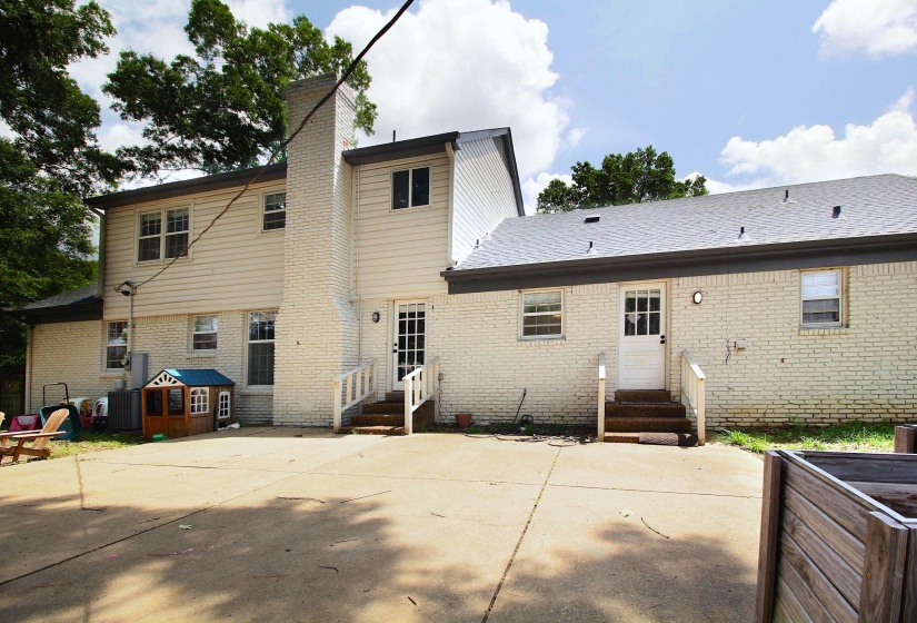 2121 ABERGELDIE DR, Memphis, Tennessee 38119, 4 Bedrooms Bedrooms, 8 Rooms Rooms,3.1 BathroomsBathrooms,Residential,For Sale,ABERGELDIE,10222768