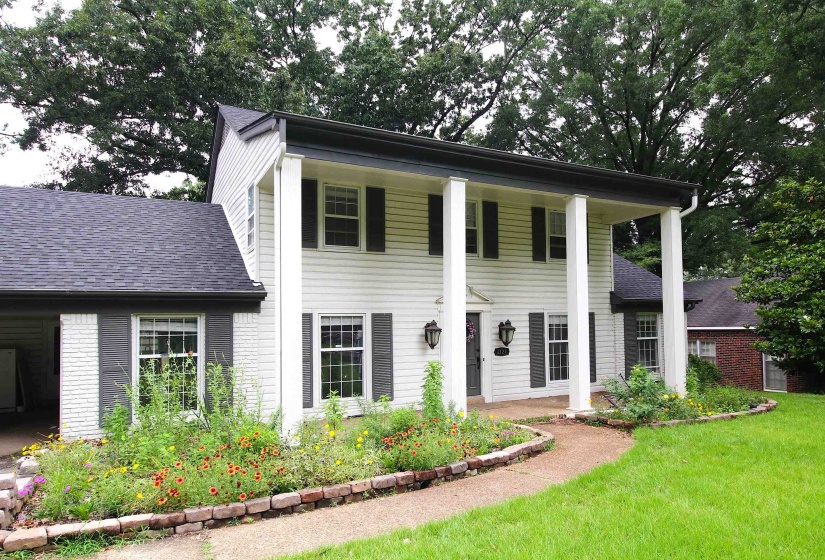2121 ABERGELDIE DR, Memphis, Tennessee 38119, 4 Bedrooms Bedrooms, 8 Rooms Rooms,3.1 BathroomsBathrooms,Residential,For Sale,ABERGELDIE,10222768