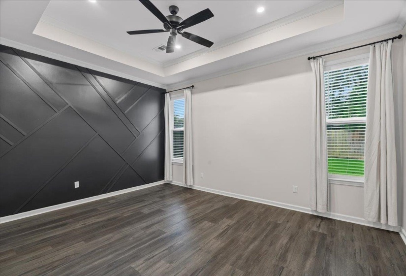 991 FORREST AVE, Memphis, Tennessee 38105, 4 Bedrooms Bedrooms, 7 Rooms Rooms,3 BathroomsBathrooms,Residential,For Sale,FORREST,10222769