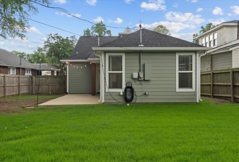 991 FORREST AVE, Memphis, Tennessee 38105, 4 Bedrooms Bedrooms, 7 Rooms Rooms,3 BathroomsBathrooms,Residential,For Sale,FORREST,10222769