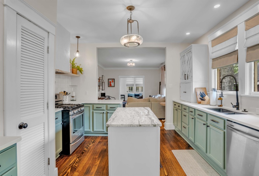 916 MEDA ST, Memphis, Tennessee 38104, 2 Bedrooms Bedrooms, 5 Rooms Rooms,1 BathroomBathrooms,Residential,For Sale,MEDA,10222770