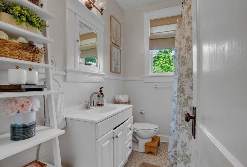 916 MEDA ST, Memphis, Tennessee 38104, 2 Bedrooms Bedrooms, 5 Rooms Rooms,1 BathroomBathrooms,Residential,For Sale,MEDA,10222770