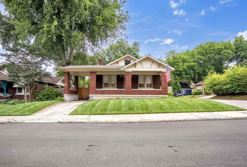 916 MEDA ST, Memphis, Tennessee 38104, 2 Bedrooms Bedrooms, 5 Rooms Rooms,1 BathroomBathrooms,Residential,For Sale,MEDA,10222770