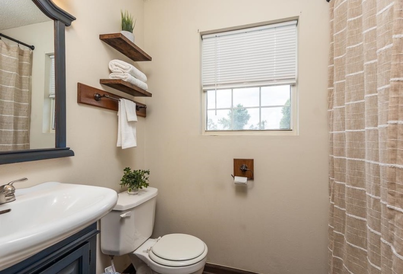 411 MADISON AVE, Grand Junction, Tennessee 38039-4207, 3 Bedrooms Bedrooms, 7 Rooms Rooms,2.1 BathroomsBathrooms,Residential,For Sale,MADISON,10222781