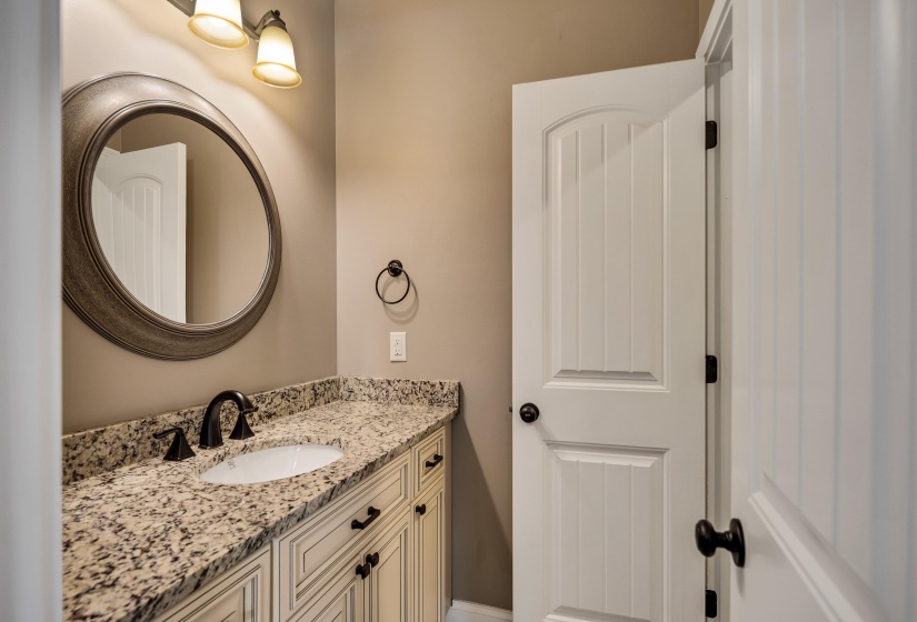 10234 OAK LEVEE DR, Lakeland, Tennessee 38002, 5 Bedrooms Bedrooms, 13 Rooms Rooms,4.1 BathroomsBathrooms,Residential,For Sale,OAK LEVEE,10222784