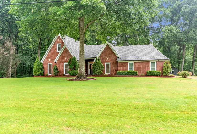 170 FOREST EDGE DR, Eads, Tennessee 38028, 4 Bedrooms Bedrooms, 8 Rooms Rooms,3 BathroomsBathrooms,Residential,For Sale,FOREST EDGE,10222785