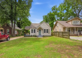 3061 CARNES AVE, Memphis, Tennessee 38111, 2 Bedrooms Bedrooms, 6 Rooms Rooms,1 BathroomBathrooms,Residential,For Sale,CARNES,10222791