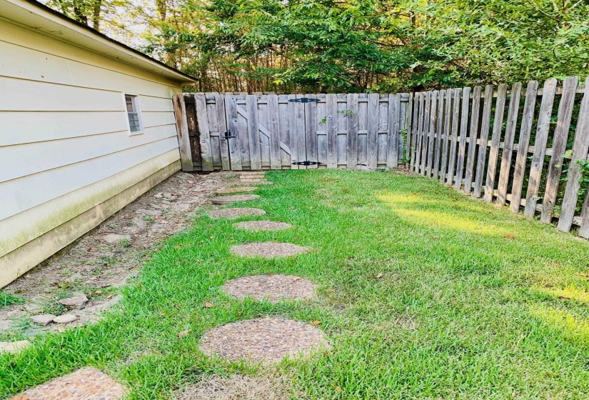 1831 BOULINWOOD LN, Germantown, Tennessee 38138, 3 Bedrooms Bedrooms, 7 Rooms Rooms,2 BathroomsBathrooms,Rental Properties,For Sale,BOULINWOOD,10222794