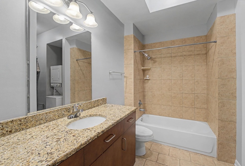 437 MONROE AVE, Memphis, Tennessee 38103, 1 Bedroom Bedrooms, 3 Rooms Rooms,1 BathroomBathrooms,Rental Properties,For Sale,MONROE,10222796