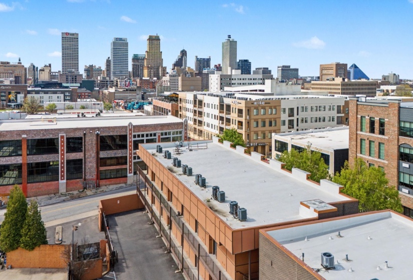 437 MONROE AVE, Memphis, Tennessee 38103, 1 Bedroom Bedrooms, 3 Rooms Rooms,1 BathroomBathrooms,Rental Properties,For Sale,MONROE,10222796
